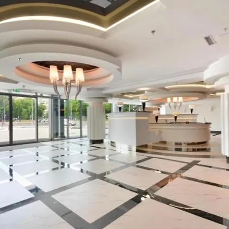 Hanza Tower 24 Pool & Sauna & Jacussi Daire