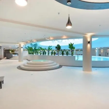 Daire Hanza Tower 24 Pool & Sauna & Jacussi